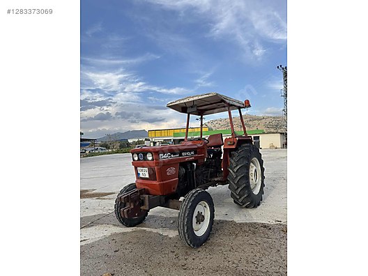 Machinery / Agricultural Machines / Tractors / New Holland / 54C