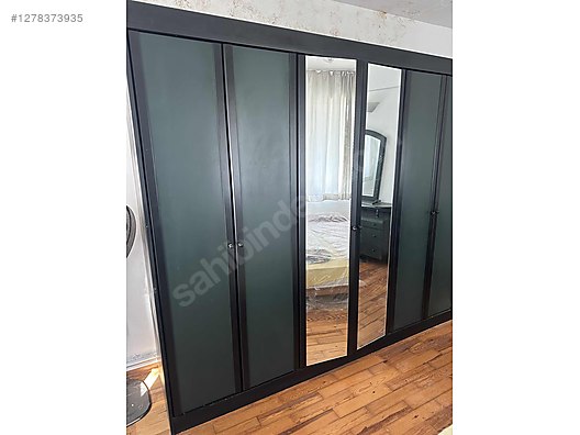 Used & Brand New Items / Home Decor / Furniture / Bedroom / Bedroom Furniture Set