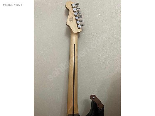 Squier Elektro Gitar