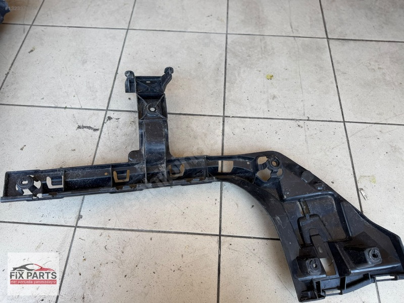 BMW X1 Tampon Braketi (Arka)