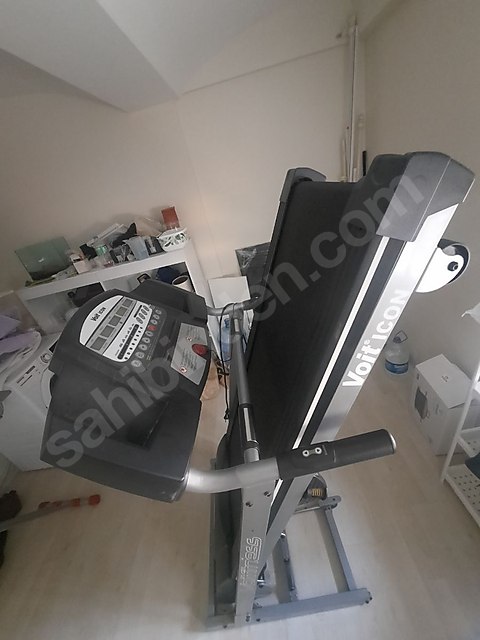 Sorunsuz, Voit Kosu Bandı