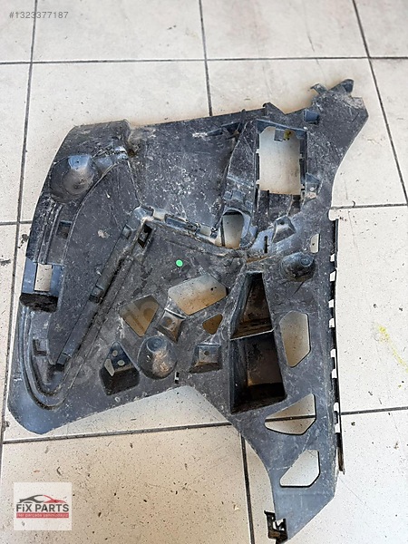 BMW 3 Serisi Tampon Braketi (Ön)