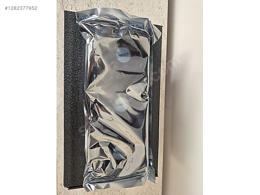 Used & Brand New Items / Computers / Desktops / Desktop Components / Graphics Cards