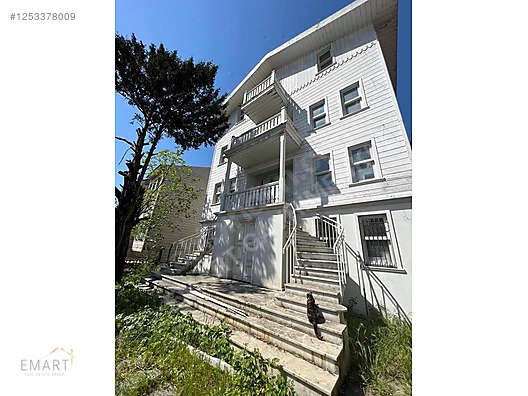 Bebek'te Sahile Yakın Bahçeli Otoparklı Satılık Köşk #1253378009