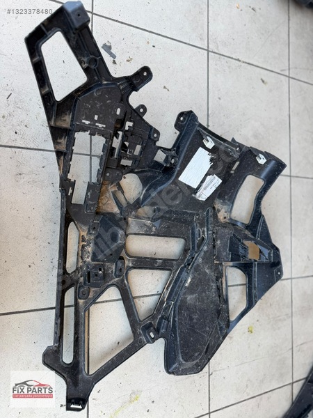 BMW X1 Tampon Braketi (Ön)