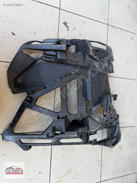 BMW X1 Tampon Braketi (Ön)