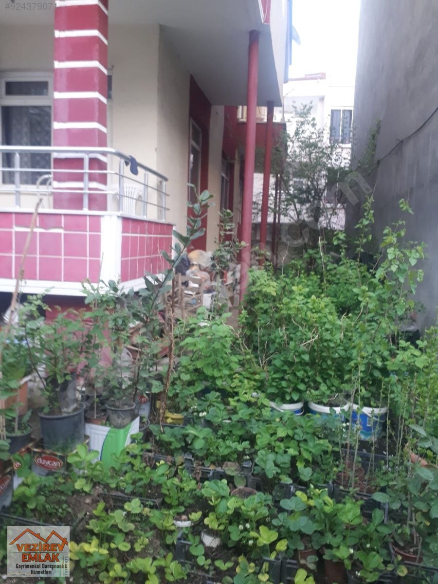 VEZİREV EMLAK�TAN CUMHURİYET MAH. 3 KATLI KOMPLE SATILIK BİNA Satılık