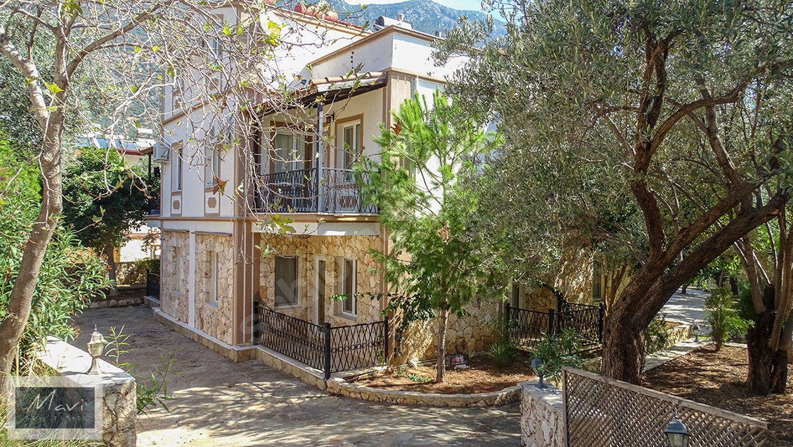 For Sale / Flat / Kalkan merkeze cok yakın eşyalı 2+1 temiz daire at