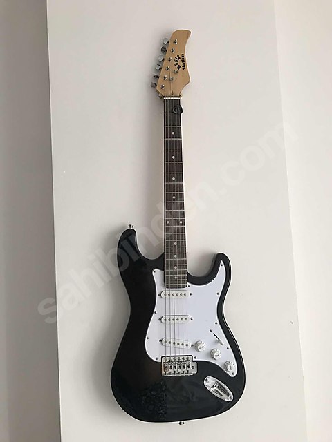 Temiz elektro gitar acil satılık