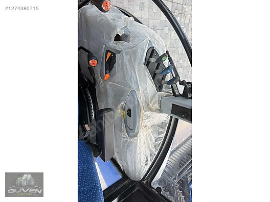 Machinery / Agricultural Machines / Tractors / New Holland / TD5.80