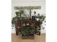 Vintage Ahşap İçki Dolabı + 4 Bar Taburesi Şık ve Fonksiyonel!