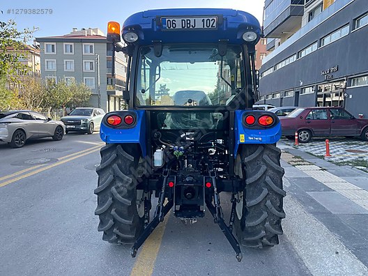 Machinery / Agricultural Machines / Tractors / New Holland / T4.50S