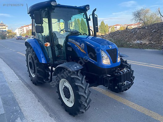 Machinery / Agricultural Machines / Tractors / New Holland / T4.50S