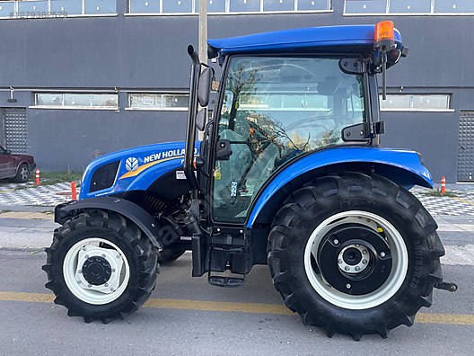 Machinery / Agricultural Machines / Tractors / New Holland / T4.50S