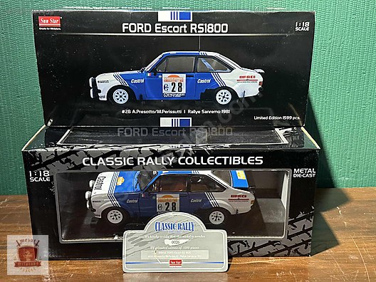 Sunstar Diecast Model 1:18 Ford Araba - 1327384459