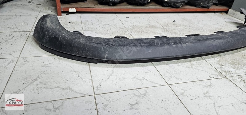 Tesla Model Y Tampon (Ön)