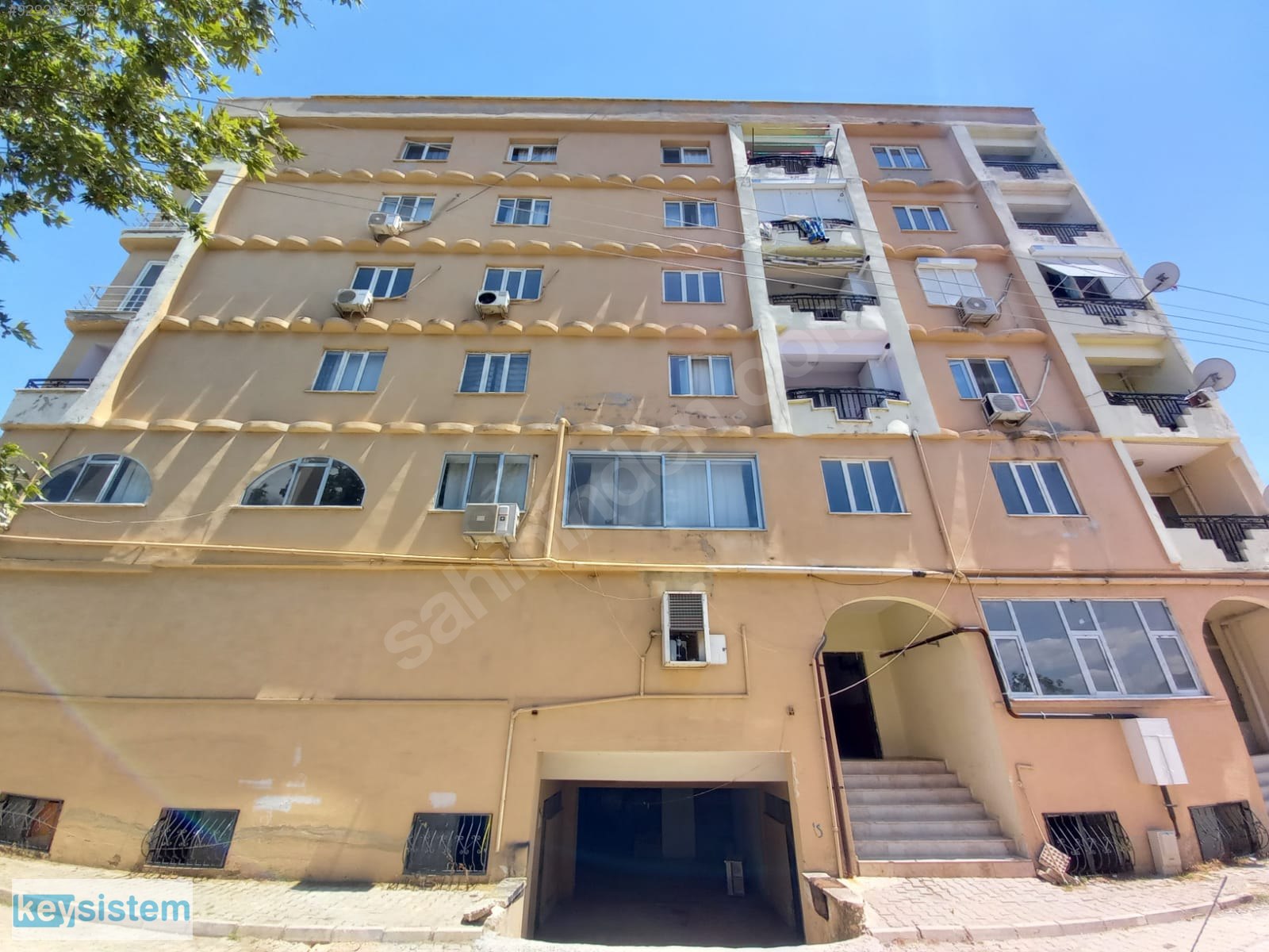 Türkiye Finans�tan Manisa Yunusemre�de 155 m² 4+1 Daire Satılık Daire