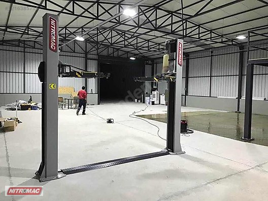 Machinery / Industrial / Industrial Machines / Automotive