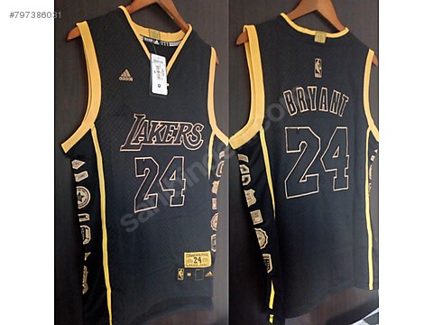 kobe bryant adidas nike