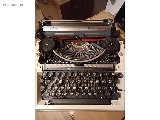 İkinci El ve Sıfır Alışveriş / Antika / Makine / Antika Daktilo