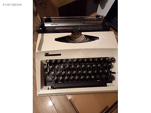 İkinci El ve Sıfır Alışveriş / Antika / Makine / Antika Daktilo