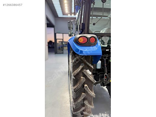 Machinery / Agricultural Machines / Tractors / New Holland / T4.75S