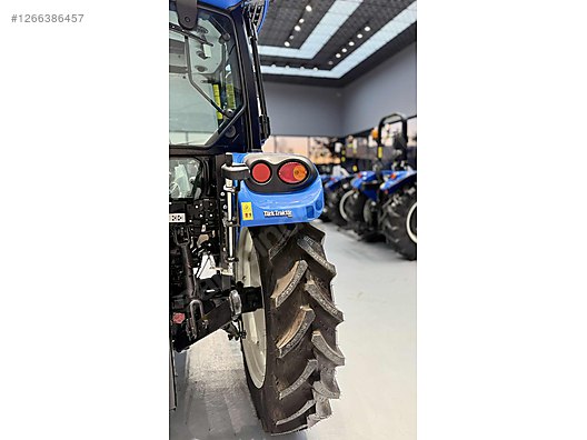 Machinery / Agricultural Machines / Tractors / New Holland / T4.75S