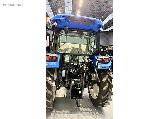 Machinery / Agricultural Machines / Tractors / New Holland / T4.75S