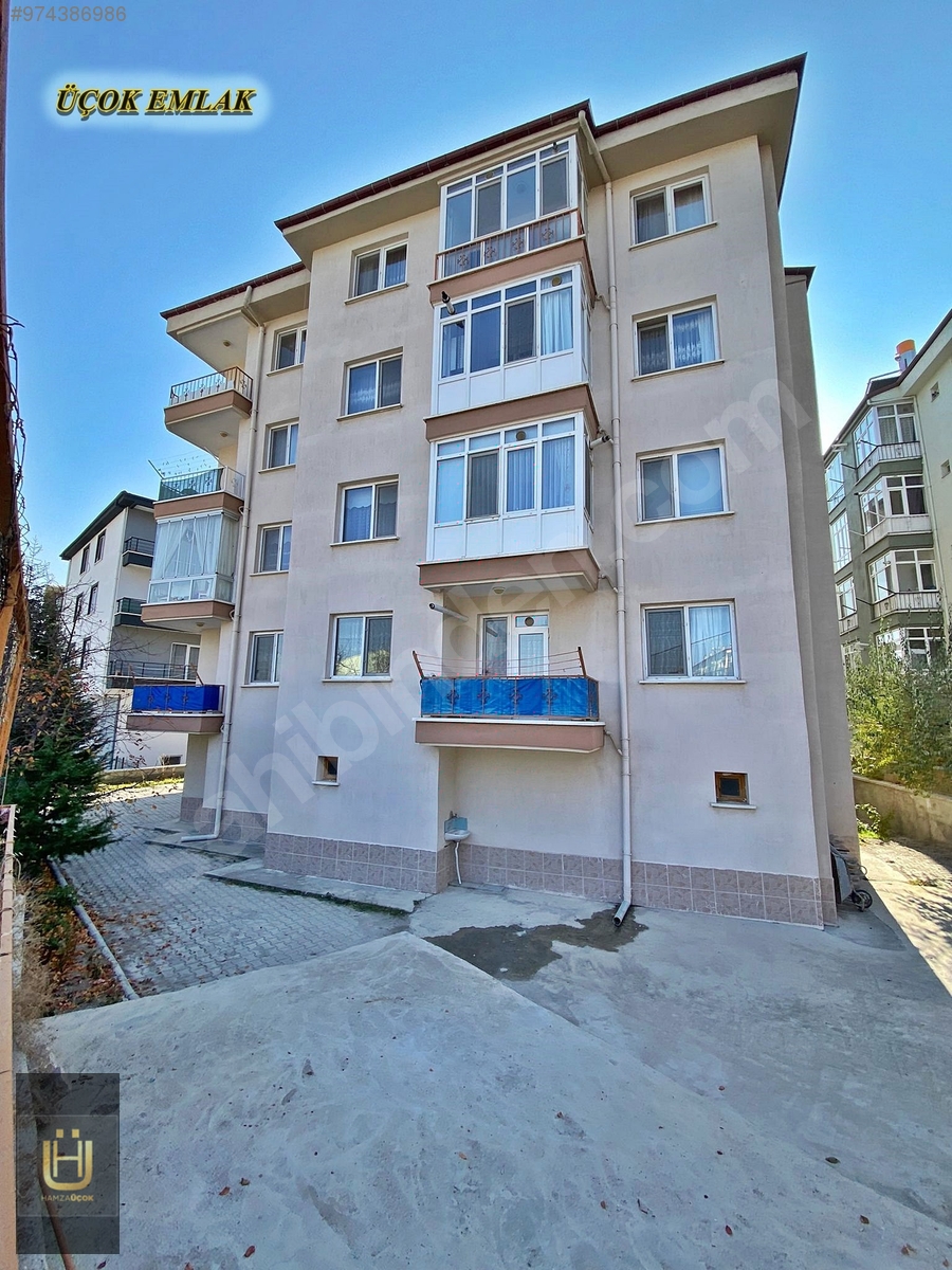 AFYON ÜÇOK EMLAKTAN İSTİKLAL MAH ACİLL SATILIK 3+1 DAİRE Satılık