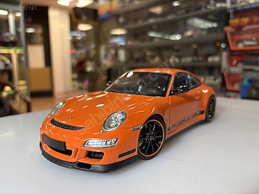 Minichamps Diecast Model 1:18 Porsche Araba - 1328387121