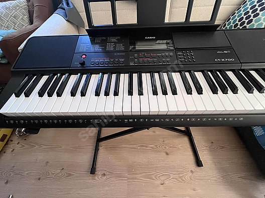 Casio CT-X700 Sıfır ayarında çok az kullanılmış çanta ve stand