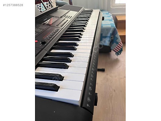 Casio CT-X700 Sıfır ayarında çok az kullanılmış çanta ve stand