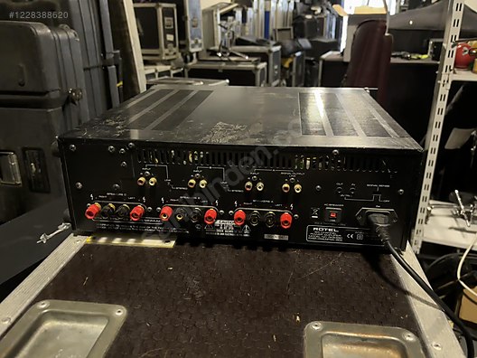 Rotel Power Amfi - Rotel 6 Channel Power Amplifier RKB-650