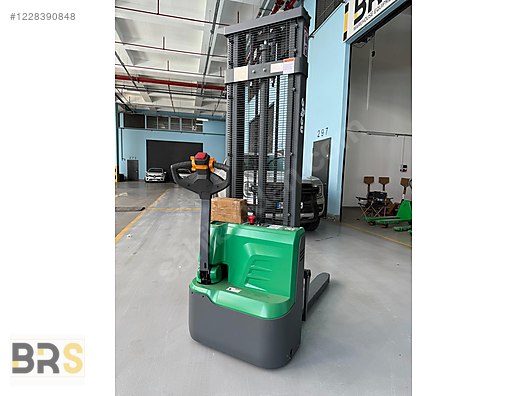 İş Makineleri & Sanayi / Sanayi / Taşıma & İstifleme / İstif Makineleri