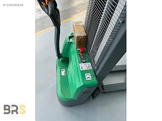 İş Makineleri & Sanayi / Sanayi / Taşıma & İstifleme / İstif Makineleri