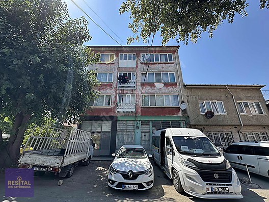 TAYAKADIN MAHALLESİNDE SATILIK 2+1 DAİRE
