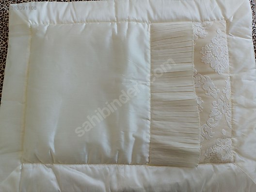 Used & Brand New Items / Home Decor / Home Textiles / Bedspread