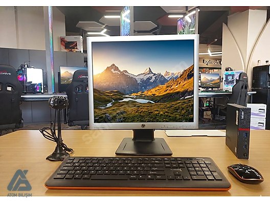 Lenovo / Lenovo ThinkCentre M700 İ5 6 Nesil 8 GB DDR4 RAM 256 GB