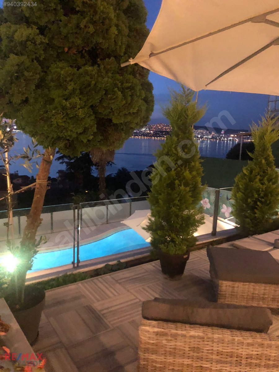 BÜYÜKADA NİZAM�DA HARİKA DENİZ MANZARALI MUHTEŞEM HAVUZLU VİLLA