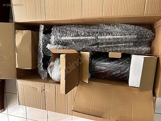 Used & Brand New Items / Cameras & Photographic Equipment / Telescopes / Refractor