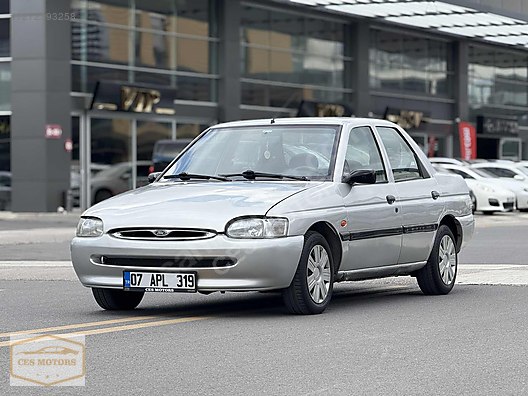 Vasıta / Otomobil / Ford / Escort / 1.8 / CLX