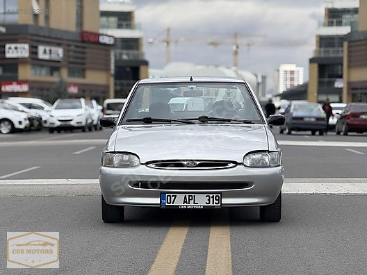 Vasıta / Otomobil / Ford / Escort / 1.8 / CLX
