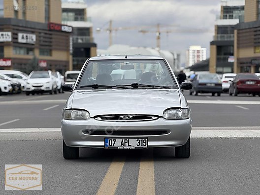 Vasıta / Otomobil / Ford / Escort / 1.8 / CLX