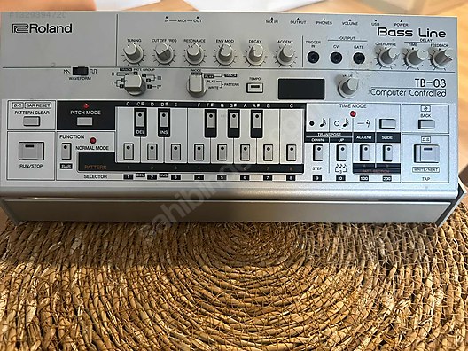 Roland TB-03 - Synthesizer ve Tuşlu Çalgılar sahibinden.com'da