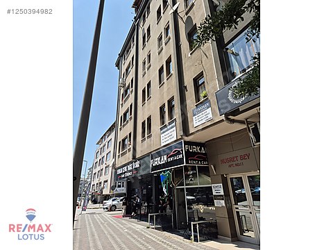 KOCAELİ MERKEZDE 3+1 130 M2 SAHİLE ÇOK YAKIN SATILIK DAİRE