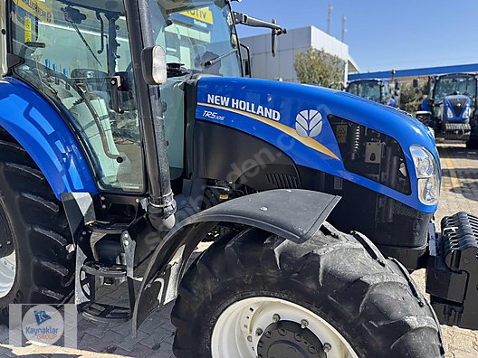 Machinery / Agricultural Machines / Tractors / New Holland / TR5.105