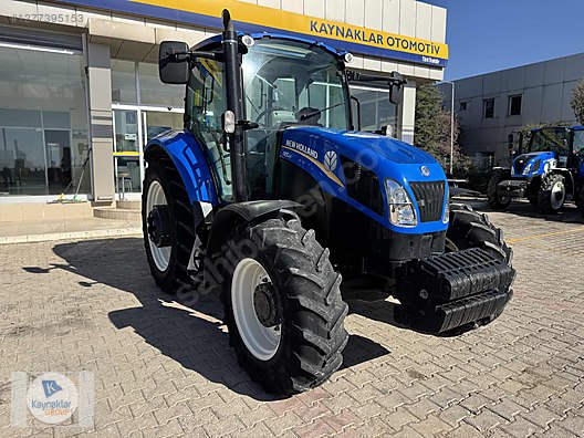 Machinery / Agricultural Machines / Tractors / New Holland / TR5.105