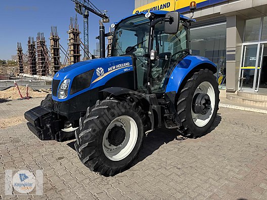 Machinery / Agricultural Machines / Tractors / New Holland / TR5.105