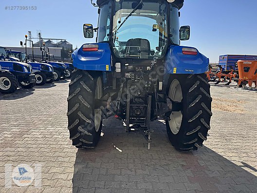 Machinery / Agricultural Machines / Tractors / New Holland / TR5.105