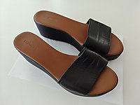 DİVARESE DERİ TERLİK